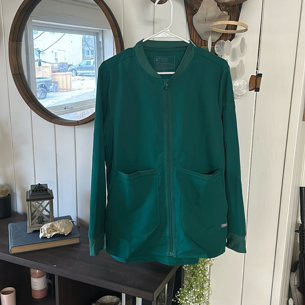 Figs hunter green bellery jacket